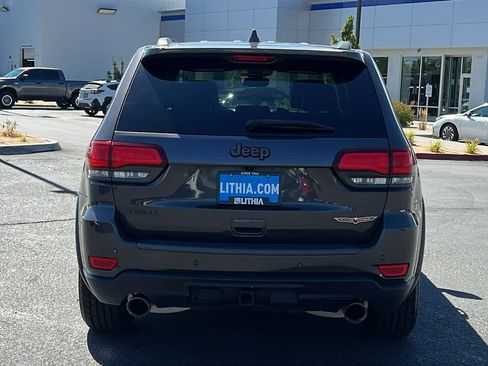 Used 2019 Jeep Grand Cherokee Trailhawk AWD/4WD image 6