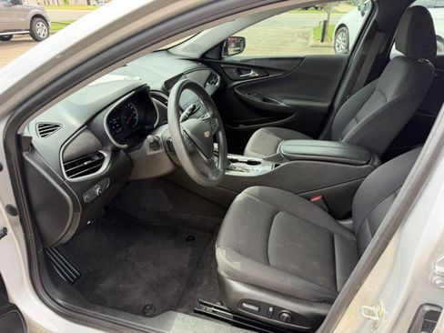 Used 2022 Chevrolet Malibu LT FWD image 10