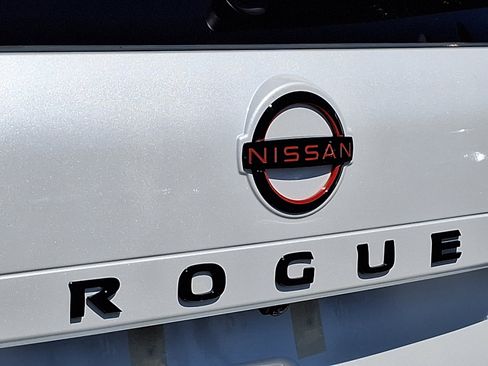 New 2026 Nissan Rogue SV AWD/4WD image 4