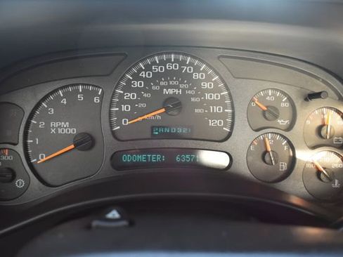 Used 2005 Chevrolet Silverado 3500 W/T w/ Snow Plow Prep Package image 19