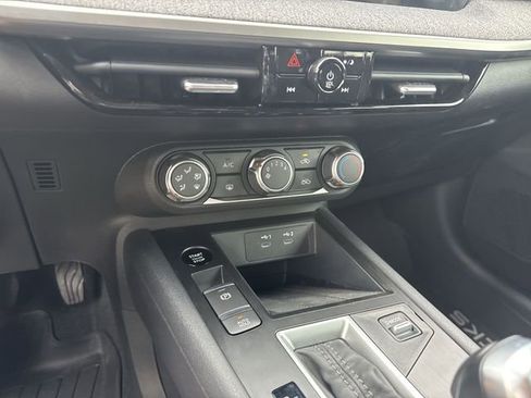 New 2026 Nissan Kicks S image 21