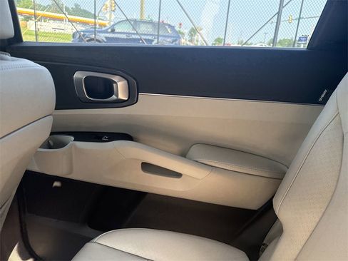 New 2025 Kia Sorento S image 25