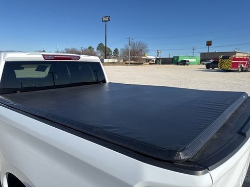 Used 2024 Chevrolet Silverado 1500 Custom image 9