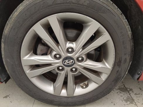 Used 2018 Hyundai Elantra SEL image 31