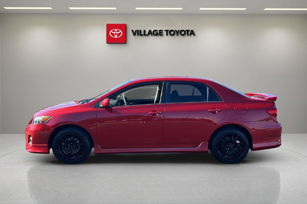 Used 2013 Toyota Corolla S w/ Premium Pkg FWD image 2