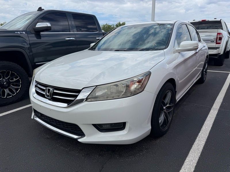 Used 2014 Honda Accord Touring image 1