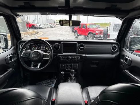 Used 2023 Jeep Wrangler Unlimited Sahara w/ Cold Weather Group AWD/4WD image 14