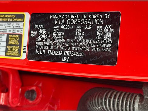 Certified 2024 Kia Soul LX FWD image 29