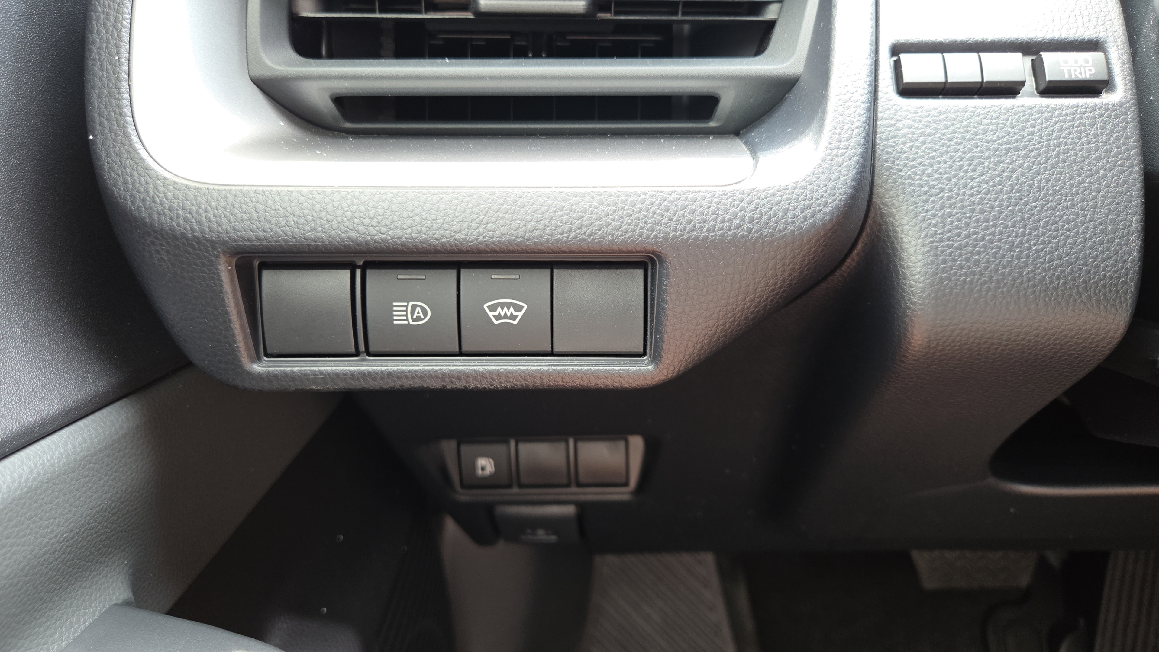 Certified 2026 Toyota Prius LE FWD image 17