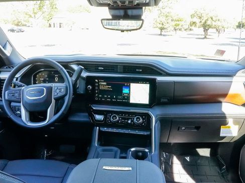 New 2026 GMC Sierra 2500 Denali w/ Denali Reserve Package AWD/4WD image 14