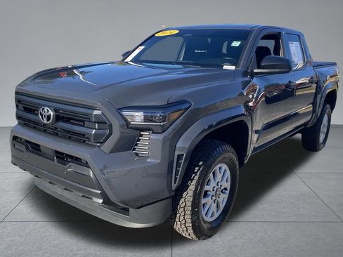 Used 2024 Toyota Tacoma SR image 2
