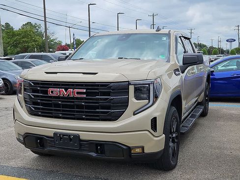 Used 2022 GMC Sierra 1500 Elevation AWD/4WD image 1