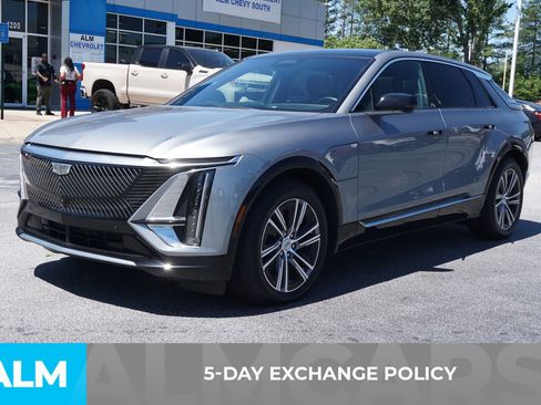 Used 2024 Cadillac Lyriq Luxury AWD/4WD image 5