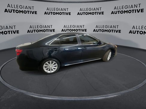 Used 2012 Toyota Camry XLE image 10