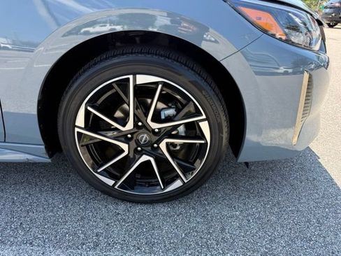 Certified 2025 Nissan Sentra SR w/ SR Premium Package FWD image 11