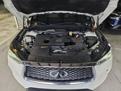 Used 2019 INFINITI QX50 Luxe w/ Navigation Package FWD image 11