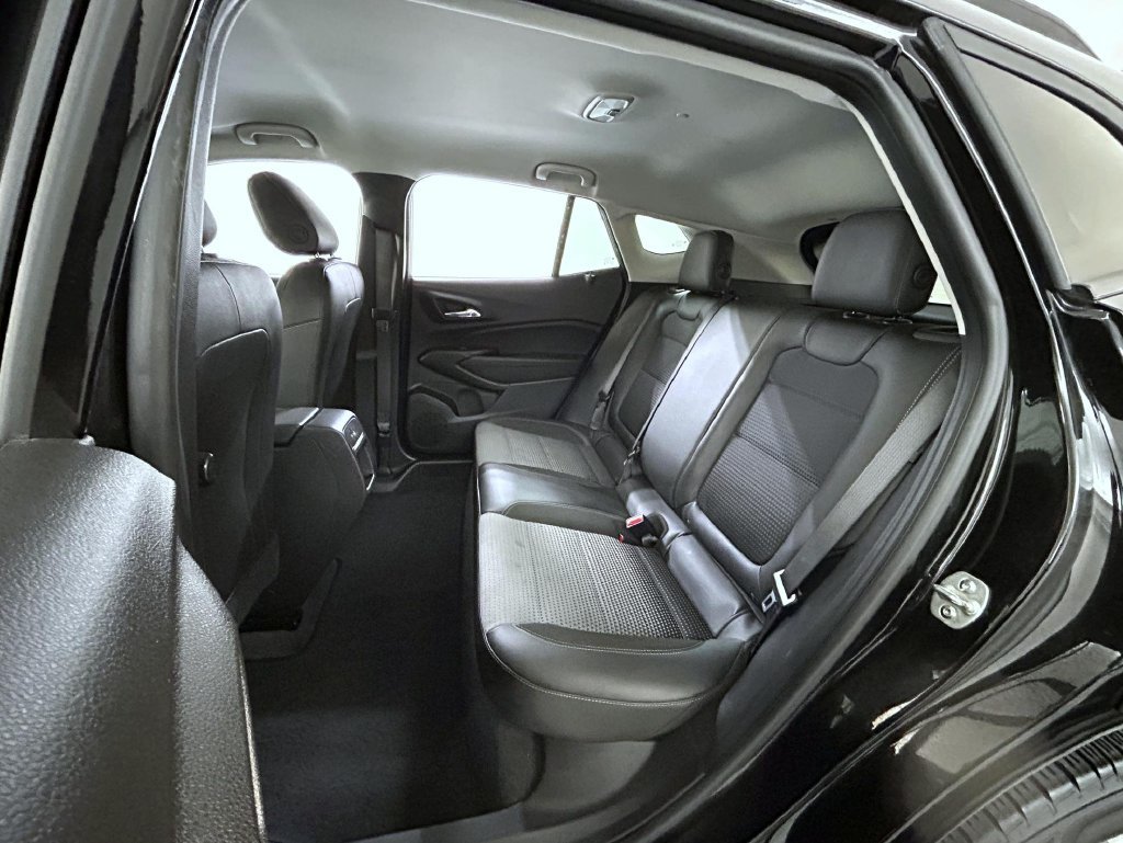 Used 2025 Chevrolet Trax LT FWD image 19