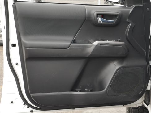 Used 2023 Toyota Tacoma TRD Off-Road w/ Black Out Package (TMS) image 36