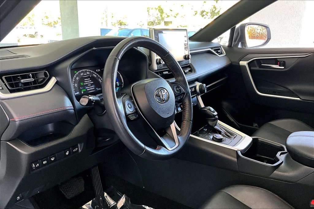 Used 2022 Toyota RAV4 XSE w/ Weather Package AWD/4WD image 17