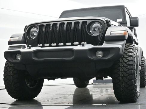 Used 2023 Jeep Wrangler Unlimited Sport AWD/4WD image 40