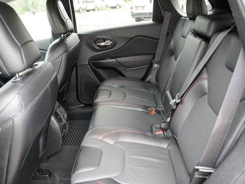 Used 2022 Jeep Cherokee Trailhawk w/ Sound & Nav Group AWD/4WD image 17