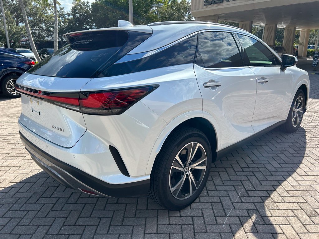 Used 2026 Lexus RX 350 FWD image 3