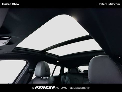 Used 2025 BMW X4 xDrive30i AWD/4WD image 12