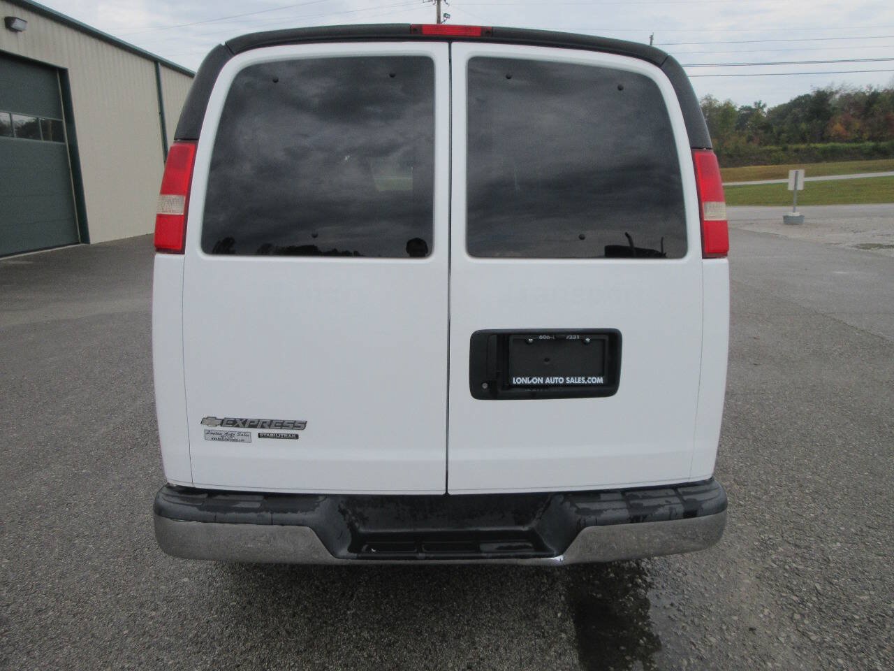Used 2016 Chevrolet Express 3500 LT w/ LT Preferred Equipment Group RWD image 5