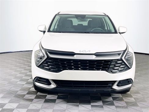 Used 2024 Kia Sportage LX image 3