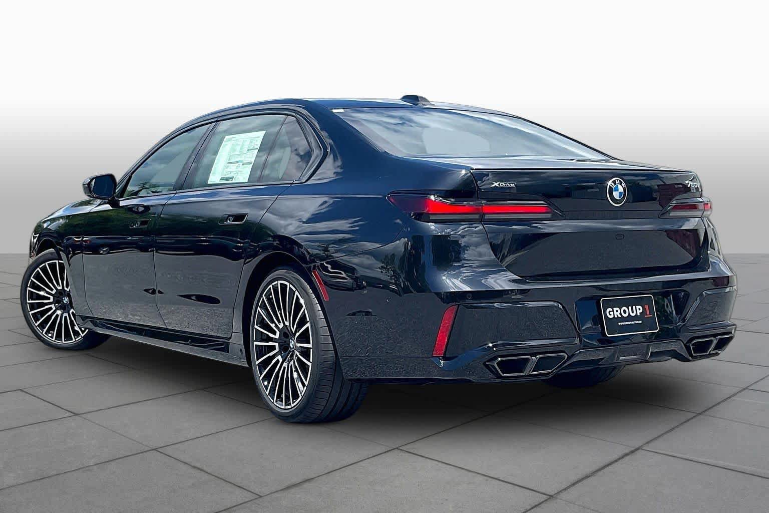 Used 2026 BMW 760i xDrive w/ Executive Package AWD/4WD image 12