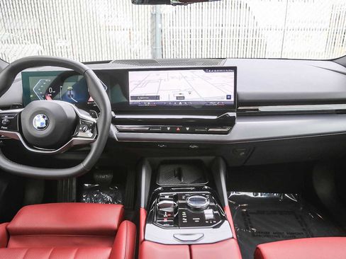 Certified 2024 BMW 530i image 9