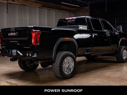 Used 2020 GMC Sierra 3500 Denali w/ Denali Ultimate Package image 9