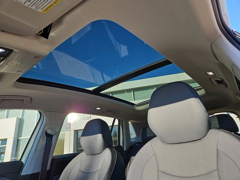 New 2026 Volkswagen Tiguan SE FWD image 13