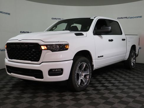 New 2026 RAM 1500 Express AWD/4WD image 12