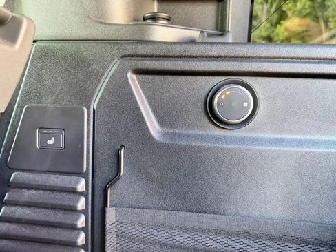 Used 2021 Land Rover Defender 110 X AWD/4WD image 41