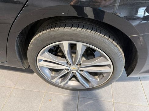 Used 2022 Chevrolet Malibu Premier FWD image 7
