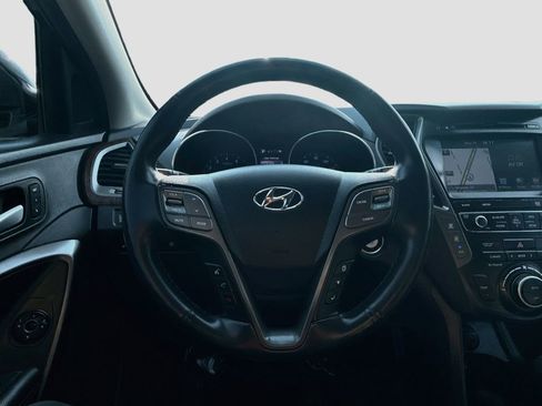 Used 2018 Hyundai Santa Fe FWD image 11