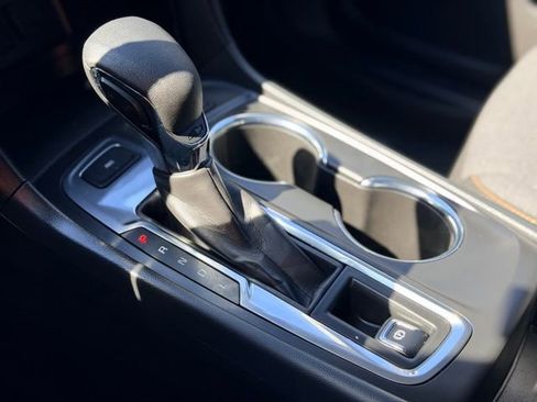 Certified 2024 Chevrolet Equinox LT w/ LPO, Floor Liner Package image 17