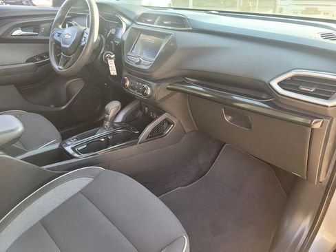 Used 2023 Chevrolet TrailBlazer LS image 9