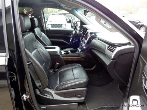 Used 2018 Chevrolet Suburban LT image 26