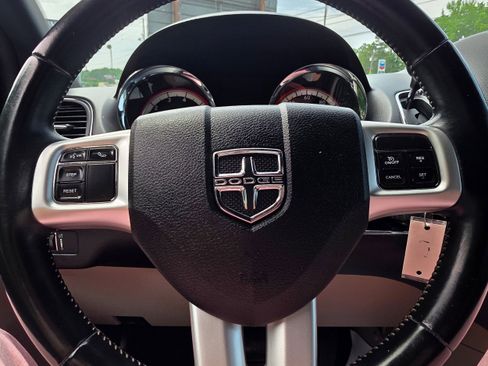 Used 2018 Dodge Grand Caravan SXT FWD image 9