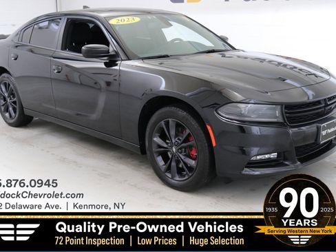 Used 2023 Dodge Charger SXT w/ Blacktop Package image 1