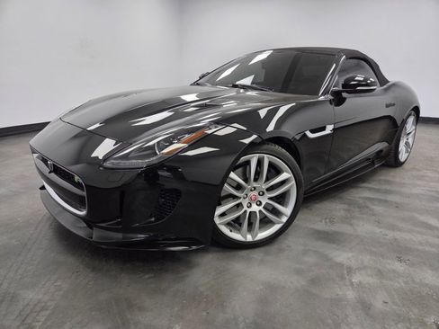 Used 2016 Jaguar F-TYPE R image 10