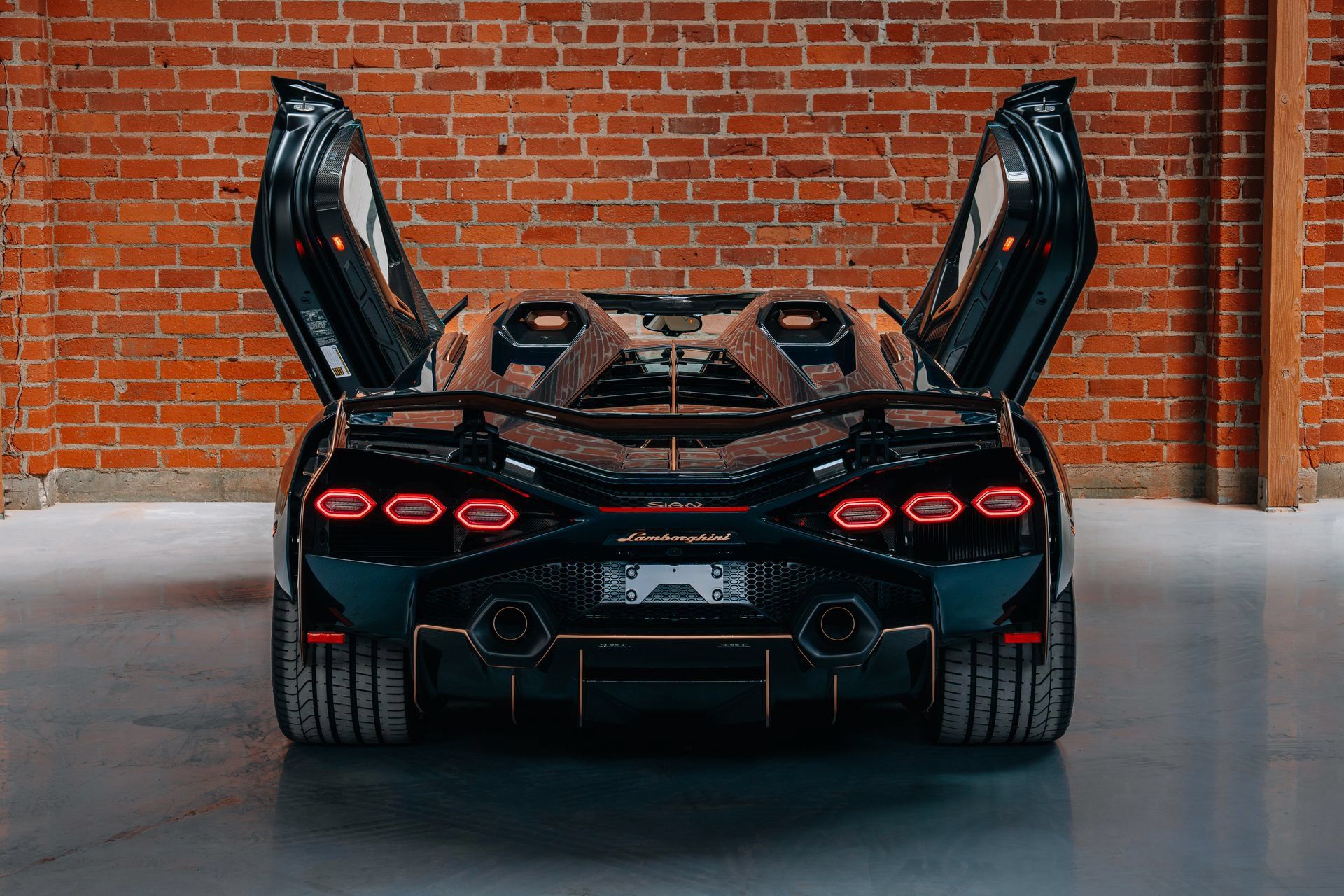 Used 2021 Lamborghini Sian Roadster AWD/4WD image 16