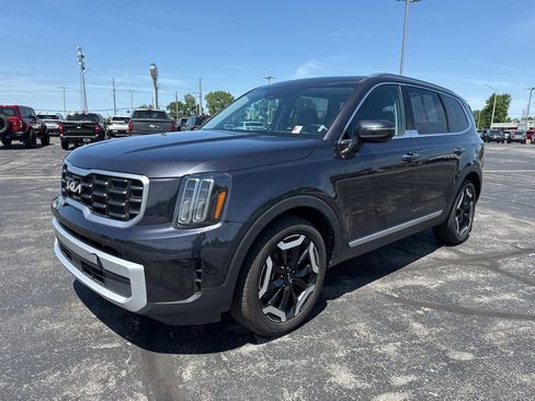 Used 2025 Kia Telluride S AWD/4WD image 5