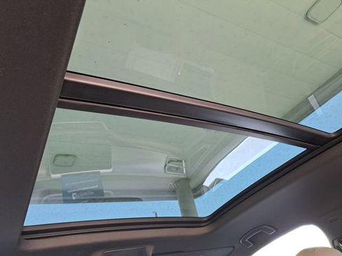 Used 2024 Volkswagen Atlas Cross Sport SE w/ Panoramic Sunroof Package AWD/4WD image 24