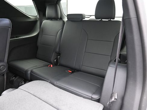 Used 2024 Chevrolet Traverse LT w/ Midnight/Sport Edition FWD image 36