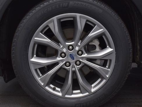 Used 2022 Ford Explorer Limited image 9