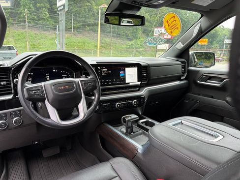 Certified 2022 GMC Sierra 1500 SLT w/ SLT Premium Plus Package AWD/4WD image 19