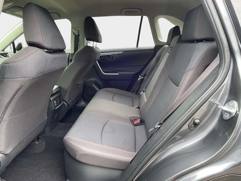 Used 2023 Toyota RAV4 LE AWD/4WD image 12